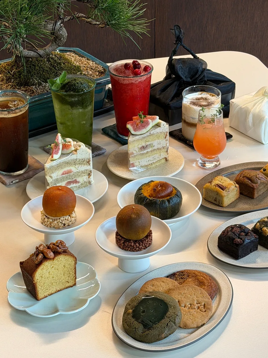 용인시 카페 마고현의 다양한 디저트와 음료 메뉴들