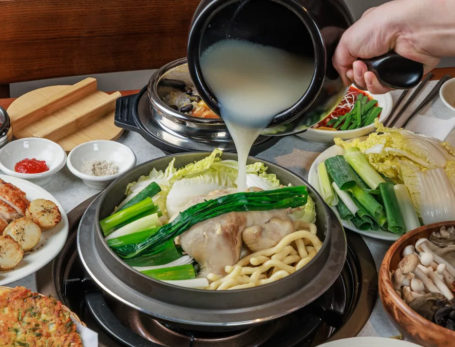 종로구 닭요리 파루 닭한마리 대표