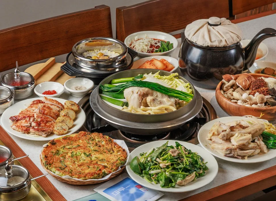 종로구 닭요리 파루 닭한마리 대표