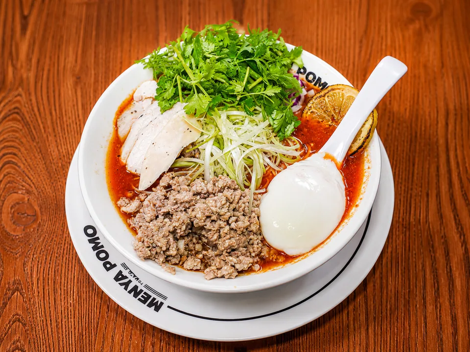강남구 일본식라면 멘야포모 강남구청점 대표