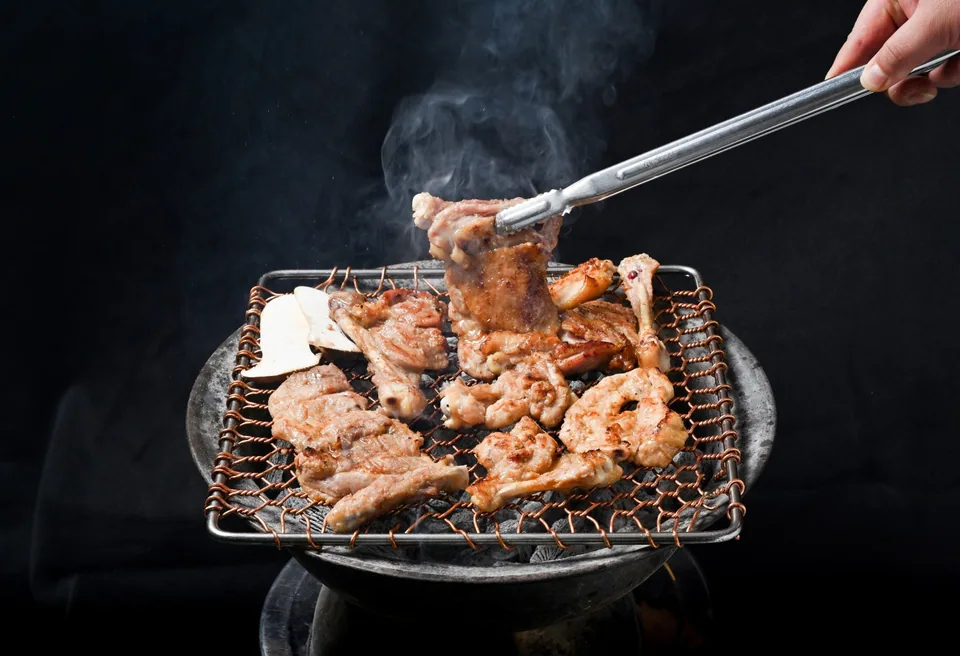 광양시 닭요리 태죽닭숯불구이 담백한 닭구이 숯불 조리 과정